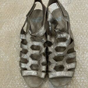 Dansko Valentina  Gold Gladiator  Sandals